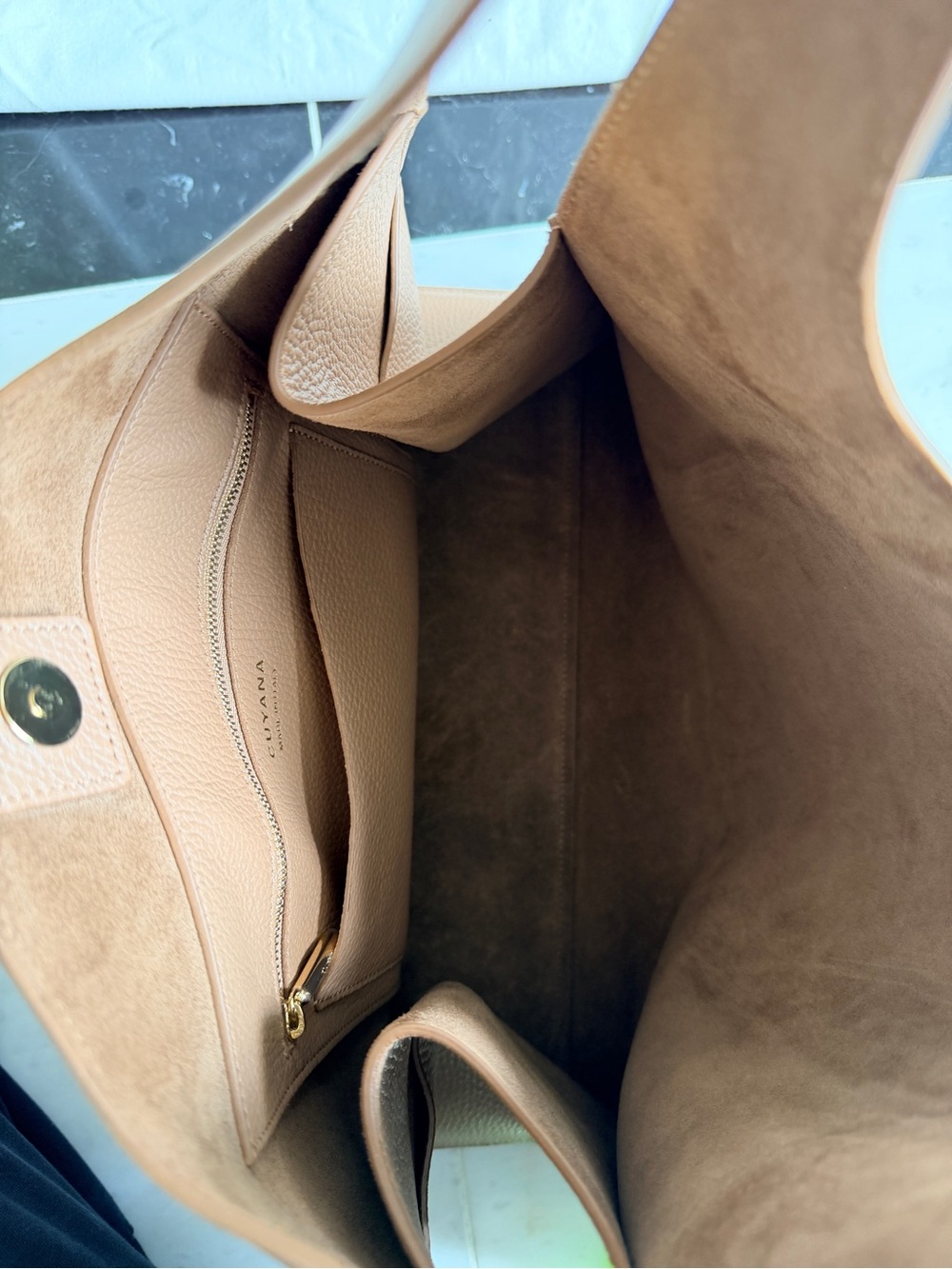 Cuyana Oversized Double Loop Bag - Picture 6 of 8